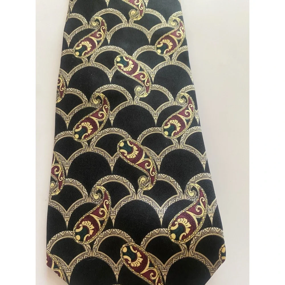 Nubio Collezione Esclusivo Mens Silk Tie Black Gold Burgundy Paisley Geometric